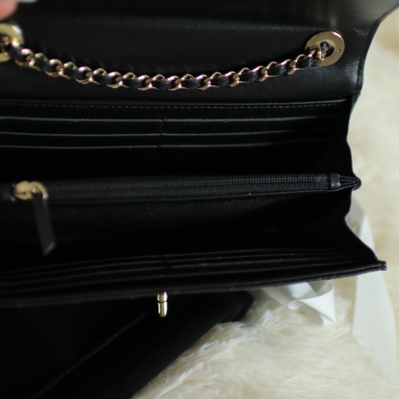 Chanel Trendy CC WOC Chevron Pattern in Black - Picture 5 of 8